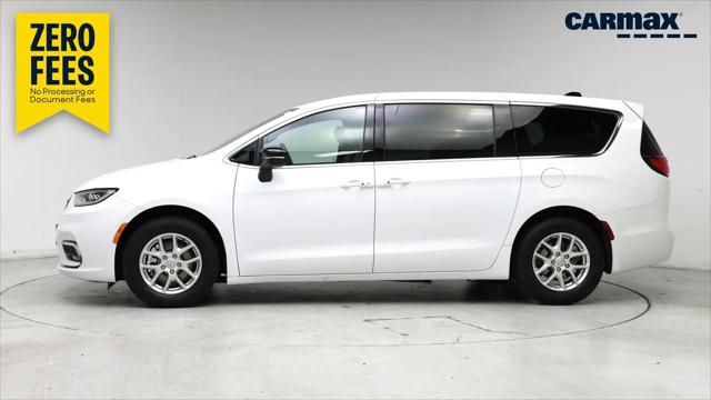 2025 Chrysler Pacifica Select for sale in Lynnwood, WA