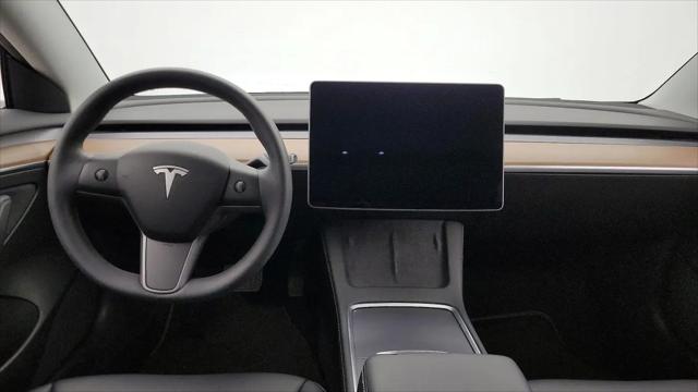 2022 Tesla Model 3 Rear-Wheel Drive