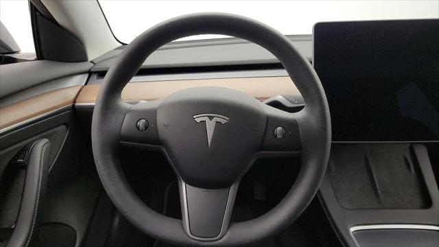 2022 Tesla Model 3 Rear-Wheel Drive