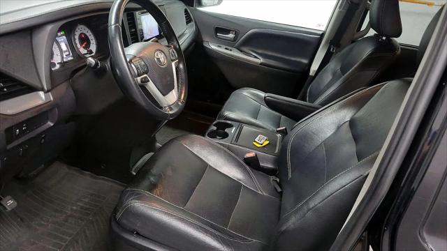 2019 Toyota Sienna SE Premium