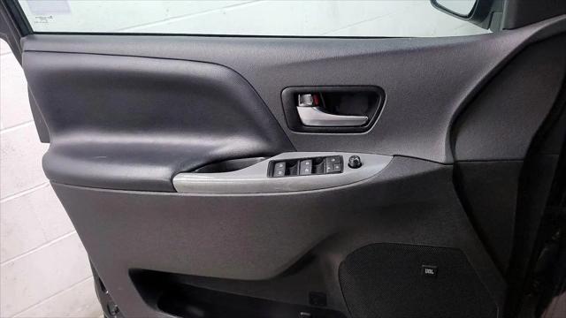 2019 Toyota Sienna SE Premium