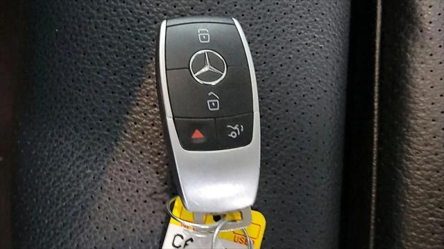 2022 Mercedes-Benz GLC SUV