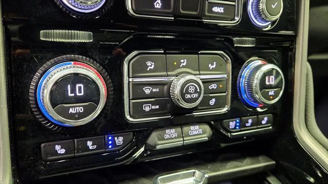 2023 GMC Yukon 4WD Denali