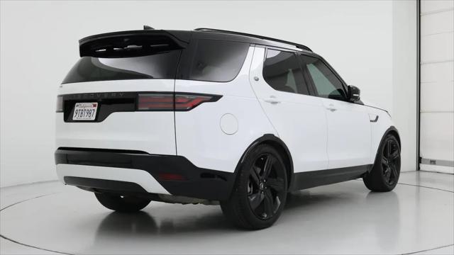 2024 Land Rover Discovery P300 Dynamic SE