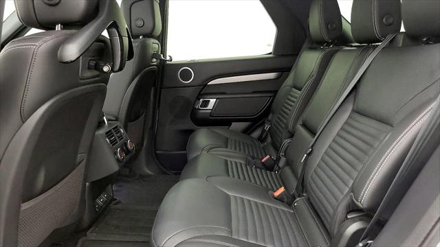 2024 Land Rover Discovery P300 Dynamic SE