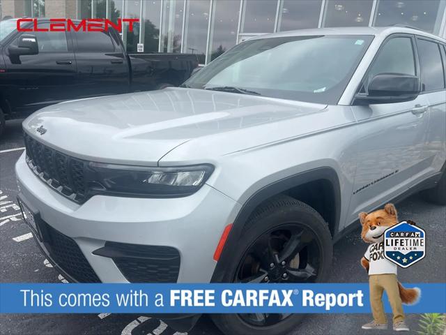 2022 Jeep Grand Cherokee Altitude 4x4 for sale in Florissant, MO