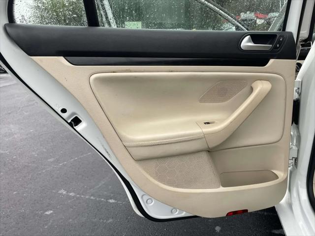 2014 Volkswagen Jetta SportWagen 2.5L SE