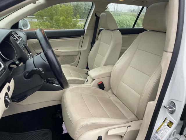 2014 Volkswagen Jetta SportWagen 2.5L SE