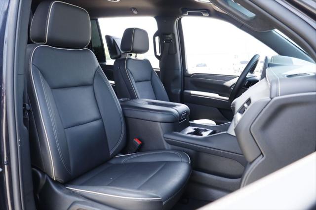 2023 GMC Yukon XL 4WD SLT