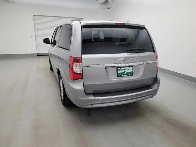 2015 Chrysler Town & Country Touring-L