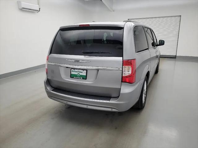 2015 Chrysler Town & Country Touring-L