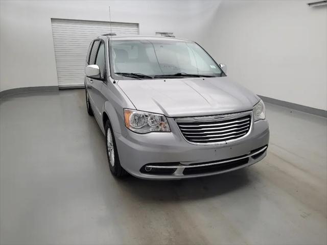 2015 Chrysler Town & Country Touring-L