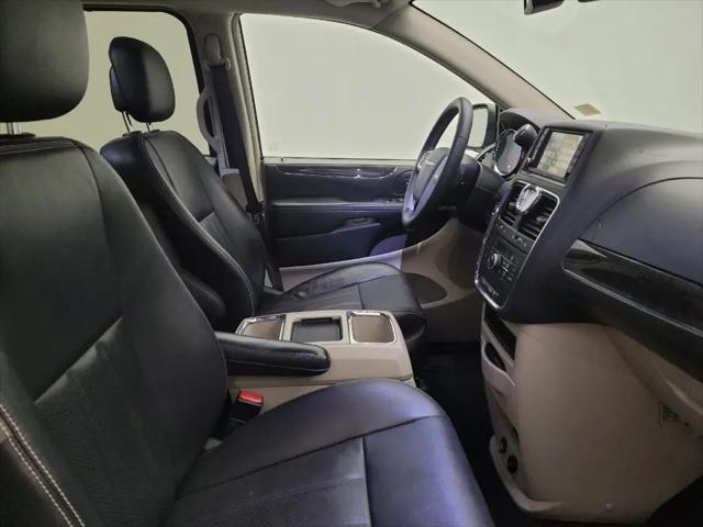 2015 Chrysler Town & Country Touring-L