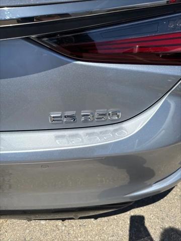 2023 Lexus ES 350 F SPORT Handling