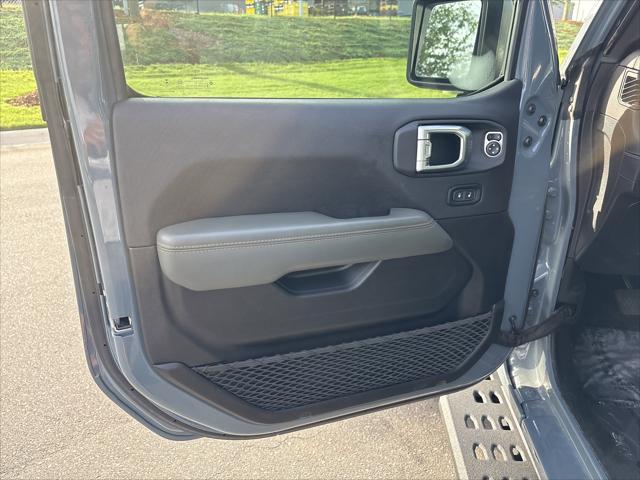 2024 Jeep Gladiator Sport