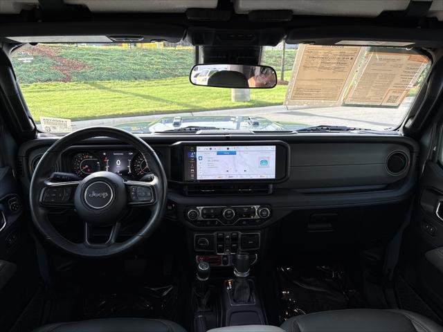 2024 Jeep Gladiator Sport