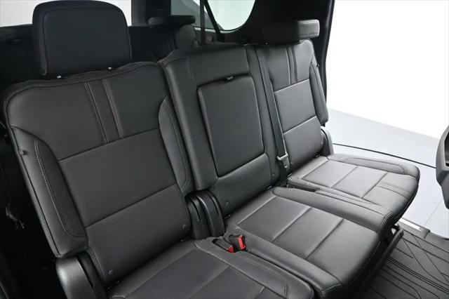 2023 Chevrolet Suburban 4WD RST