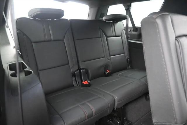 2023 Chevrolet Suburban 4WD RST