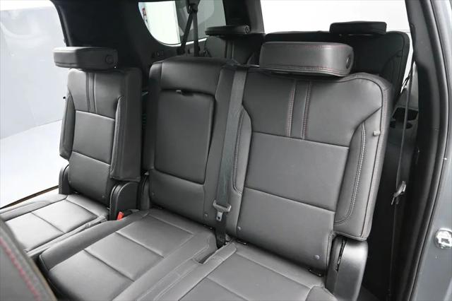 2023 Chevrolet Suburban 4WD RST