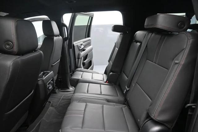 2023 Chevrolet Suburban 4WD RST