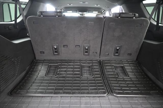 2023 Chevrolet Suburban 4WD RST