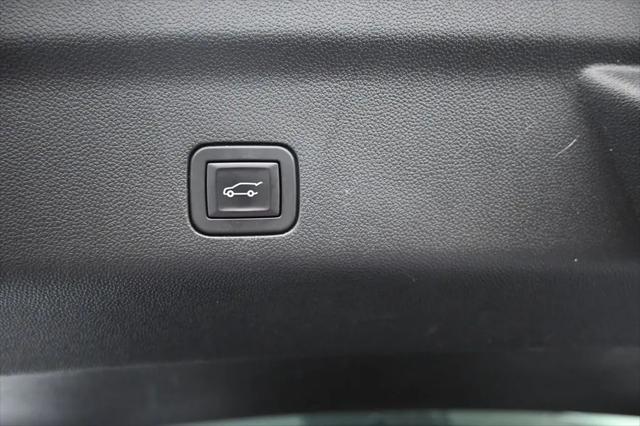 2023 Chevrolet Suburban 4WD RST