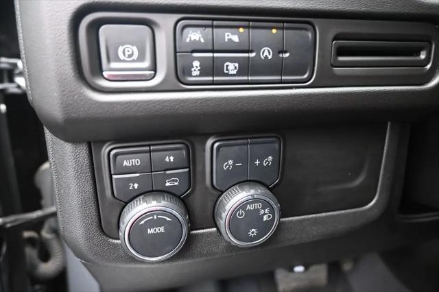 2023 Chevrolet Suburban 4WD RST