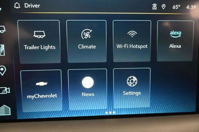 2023 Chevrolet Suburban 4WD RST