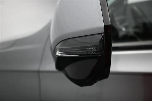 2023 Chevrolet Suburban 4WD RST