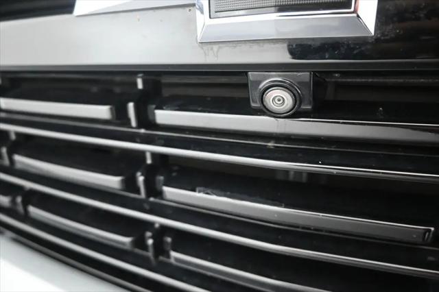 2023 Chevrolet Suburban 4WD RST