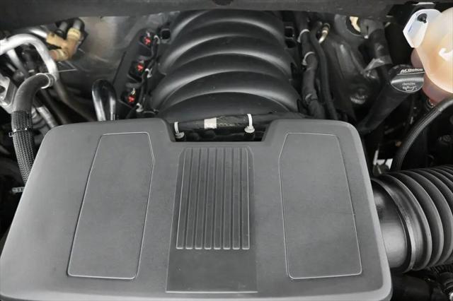 2023 Chevrolet Suburban 4WD RST