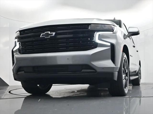 2023 Chevrolet Suburban 4WD RST