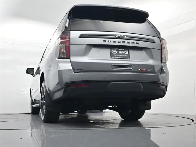 2023 Chevrolet Suburban 4WD RST