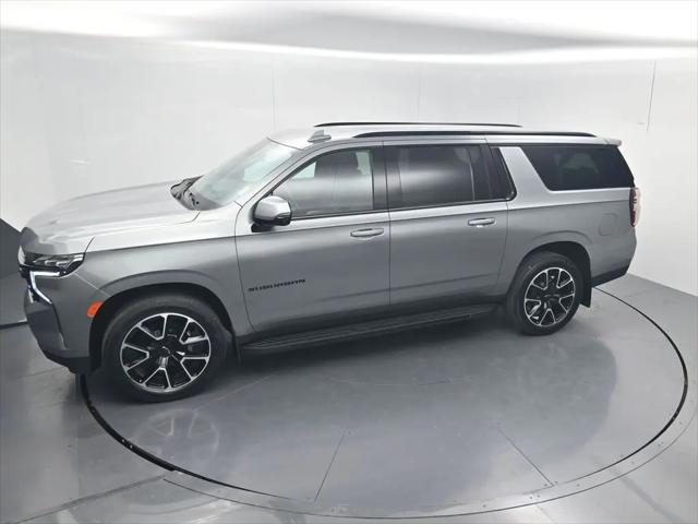 2023 Chevrolet Suburban 4WD RST