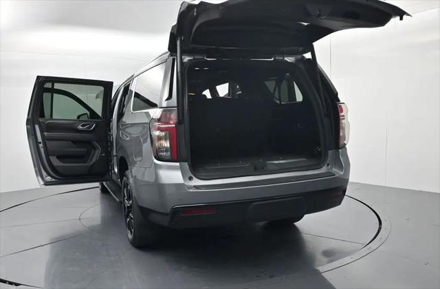 2023 Chevrolet Suburban 4WD RST