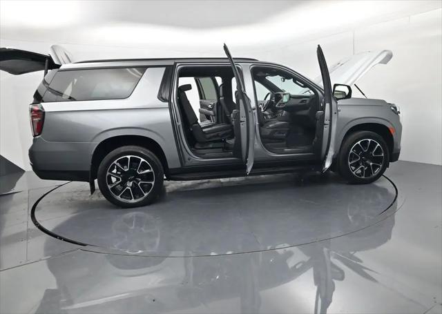 2023 Chevrolet Suburban 4WD RST