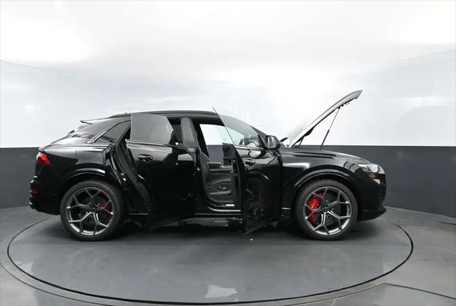 2026 Audi RS Q8 performance quattro tiptronic