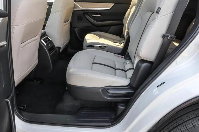 2024 Mazda X-90 3.3 Turbo Preferred