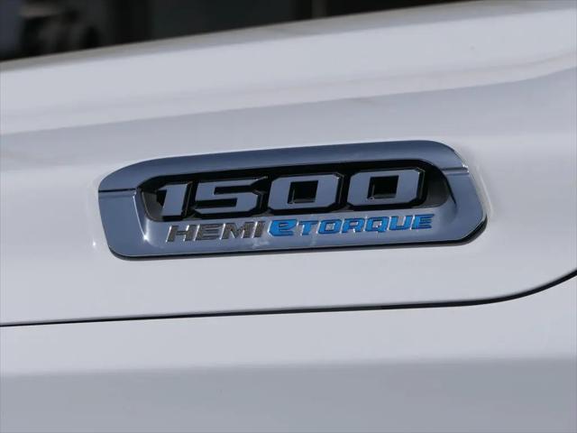 2022 Ram 1500 Big Horn Crew Cab 4x4 5'7" Box