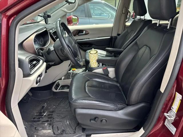2017 Chrysler Pacifica Touring-L