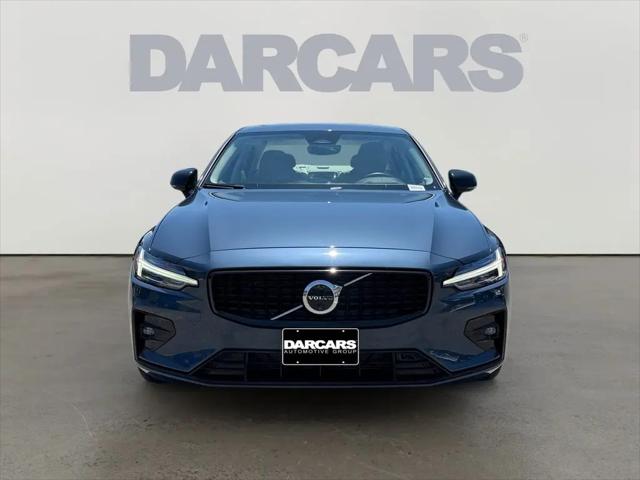 2024 Volvo S60 B5 Ultimate Dark Theme