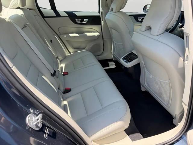 2024 Volvo S60 B5 Ultimate Dark Theme