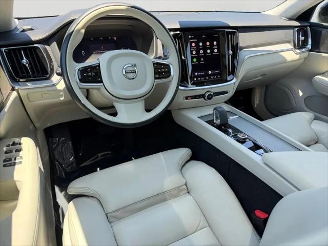 2024 Volvo S60 B5 Ultimate Dark Theme