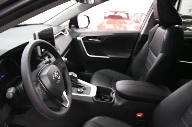 2023 Toyota RAV4 Hybrid XLE Premium
