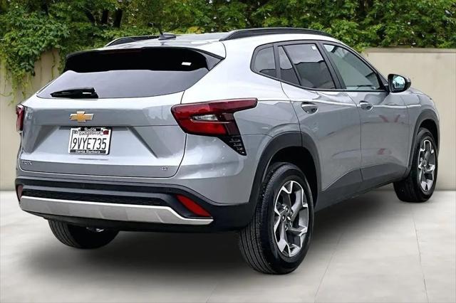 2025 Chevrolet Trax FWD LT