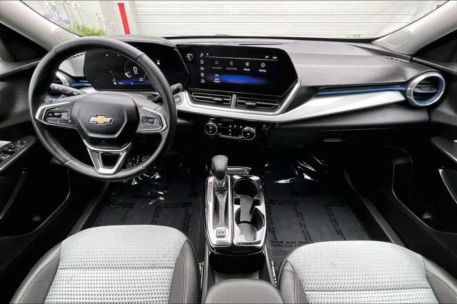2025 Chevrolet Trax FWD LT