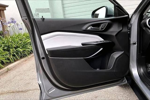 2025 Chevrolet Trax FWD LT