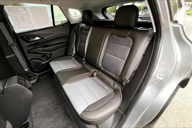 2025 Chevrolet Trax FWD LT