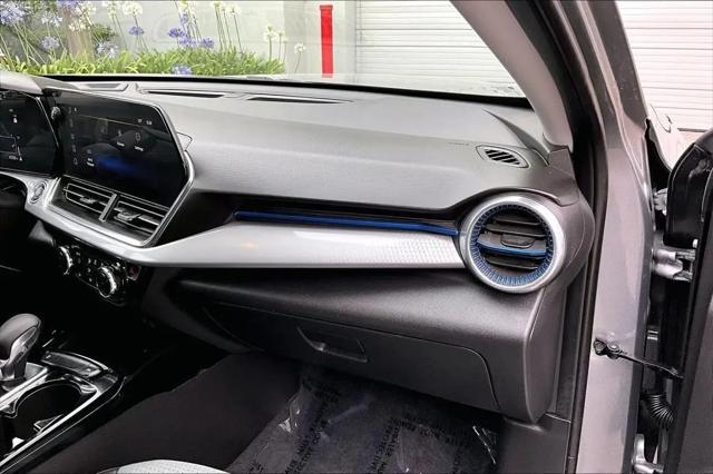 2025 Chevrolet Trax FWD LT