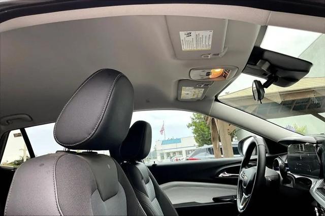 2025 Chevrolet Trax FWD LT